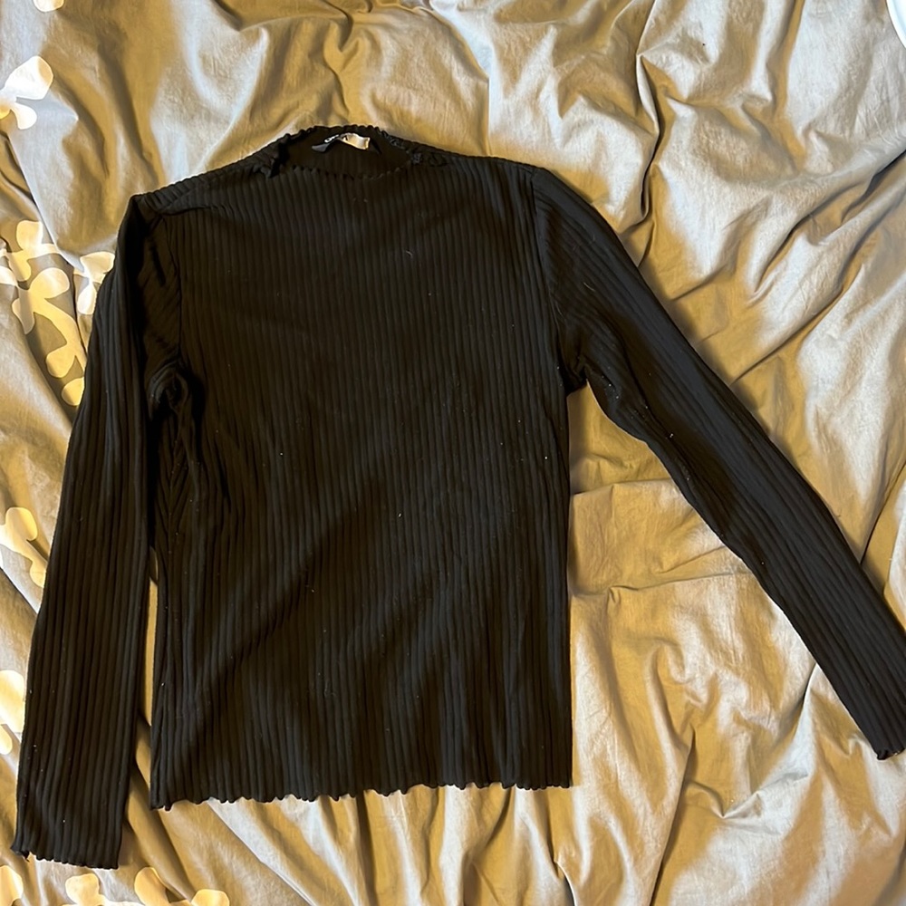 Long sleeve tight kinda turtle neck - black - only (European brand)